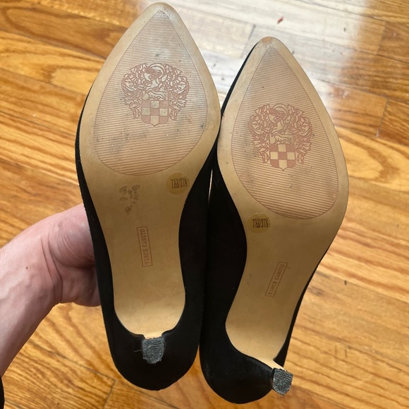 Vince Camuto Farin Suede Classic Heel Pump - Picture 6 of 8